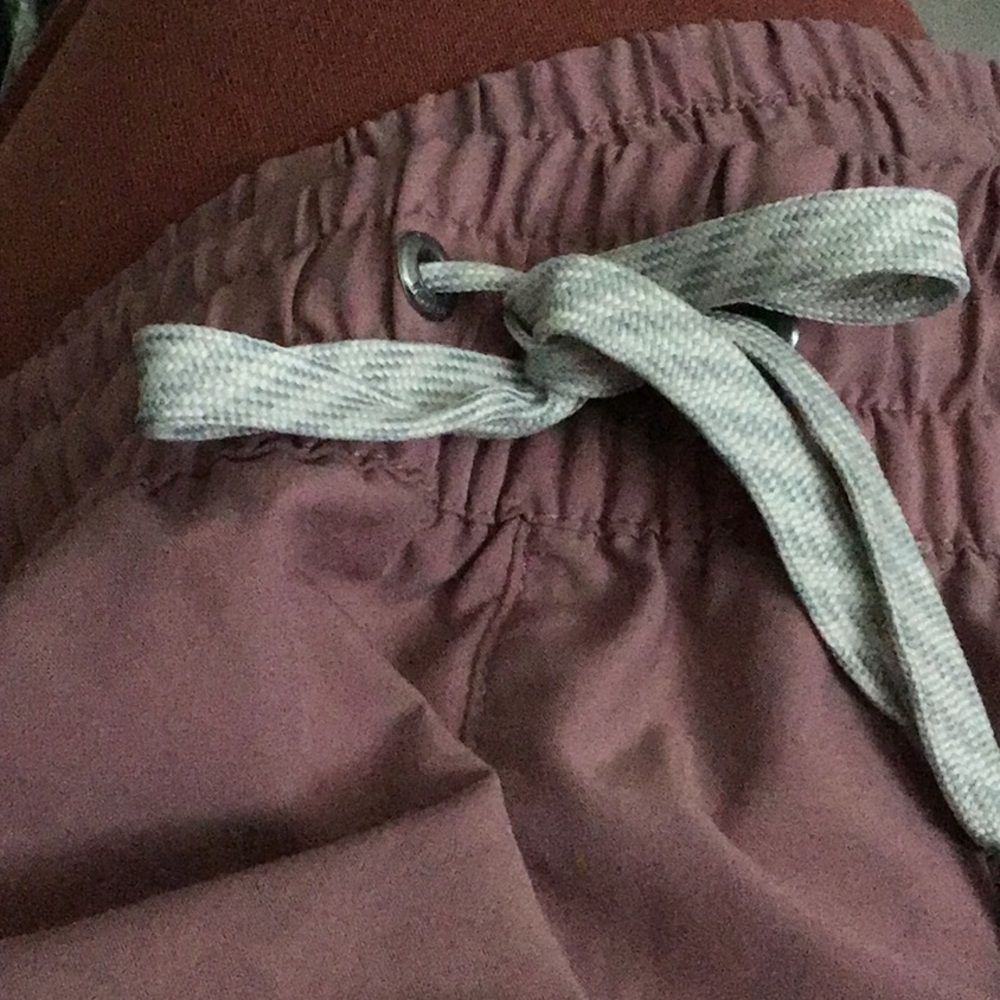 Vuori Clementine 4" Short 2.0 Mauve Pink Women’s Size small Athletic Lined - Picture 11 of 11